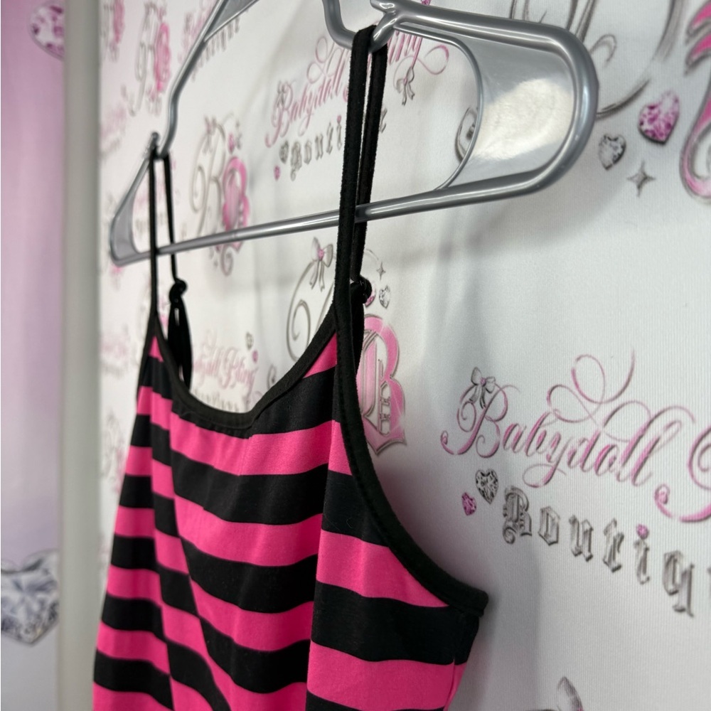 Tank top Y2K skull stripes candy Pink and Black Striped Tank Top Skull Design - Picture 4 of 10